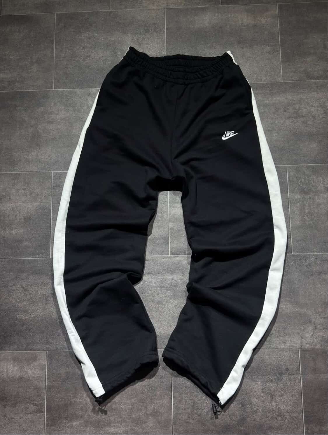 luxnike black white